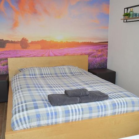 Modern And Private Studio With All Comfort! Leilighet Roeselare Eksteriør bilde